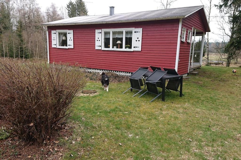 Stuga Vad Vatten Åsarp 外观 照片