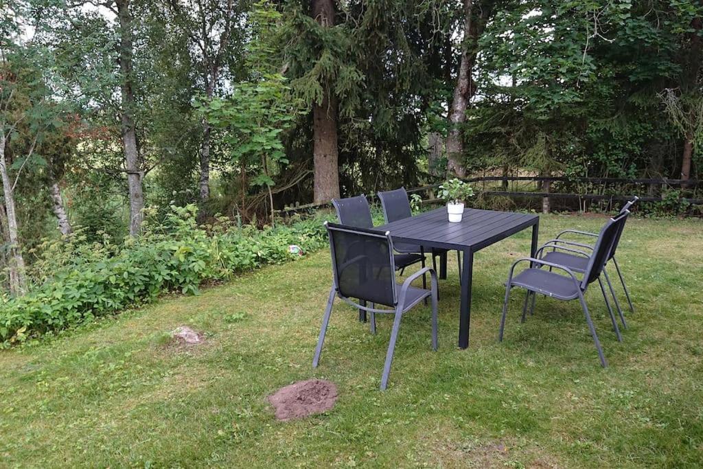 Stuga Vad Vatten Åsarp 外观 照片